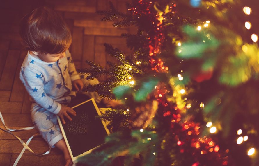 enfant fêtes de Noël